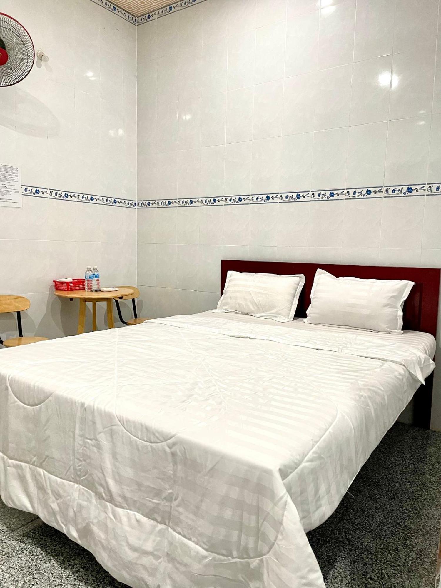 Hotel Nhà Nghỉ TáN PháT Ap Thanh Son Exteriér fotografie