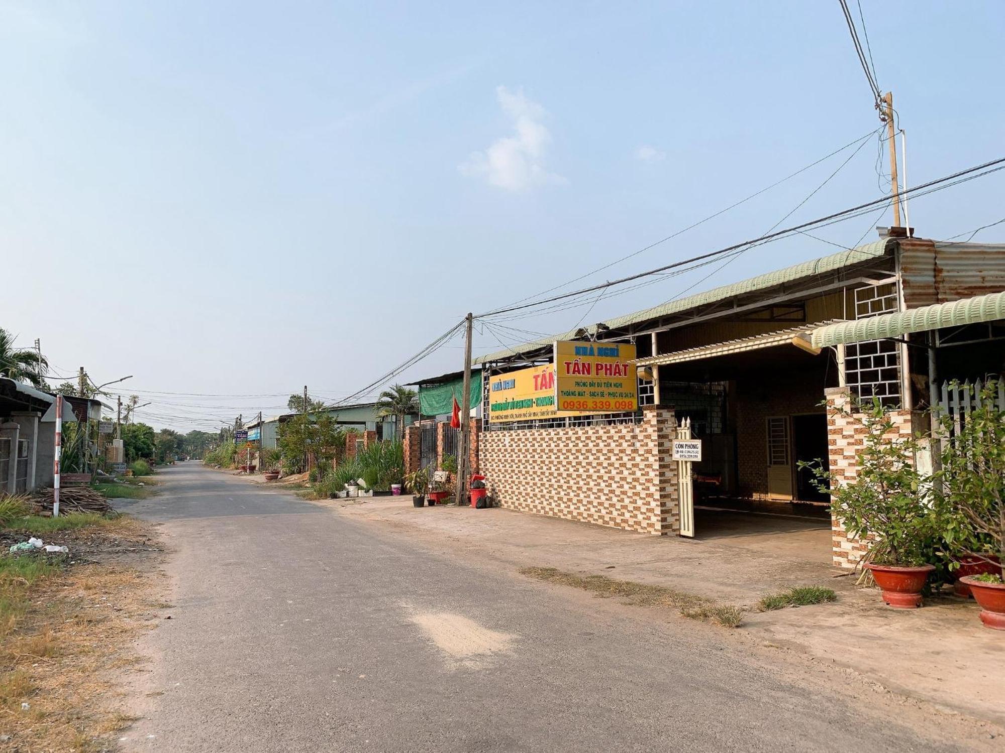 Hotel Nhà Nghỉ TáN PháT Ap Thanh Son Exteriér fotografie